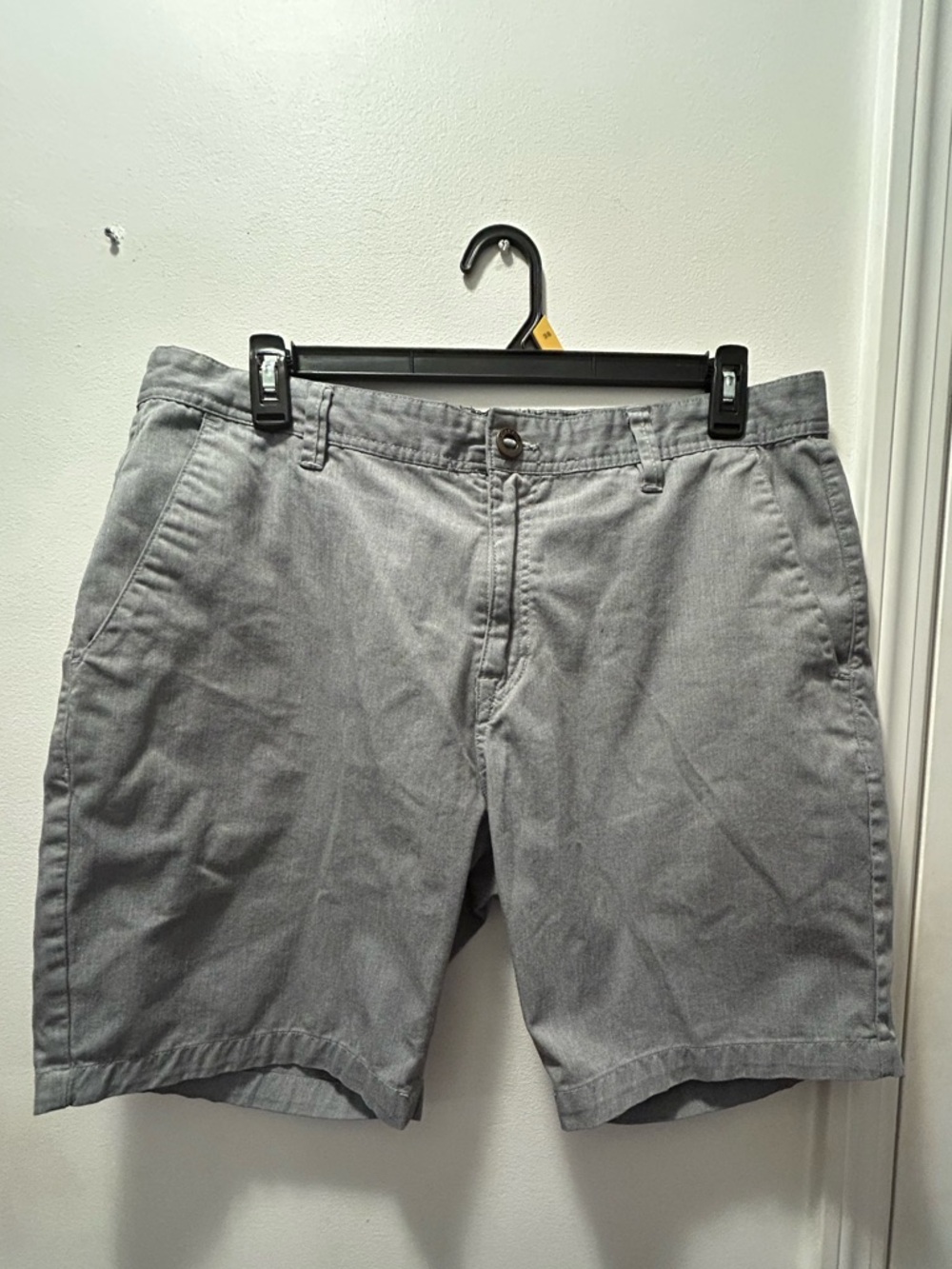 Volcom Men's Light Gray Flat Front Chino Shorts